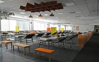 Schronienie dla uchodźców w dawnym Tesco. Bardzo starannie przygotowane - zdjęcie 8