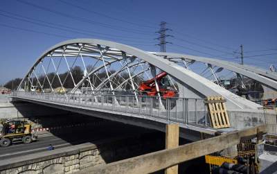 Drugi, nowy most kolejowy nad Wisłą prawie gotowy - zdjęcie 11