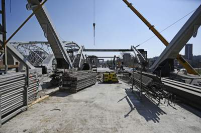 Drugi, nowy most kolejowy nad Wisłą prawie gotowy - zdjęcie 7