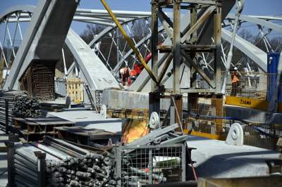 Drugi, nowy most kolejowy nad Wisłą prawie gotowy - zdjęcie 9