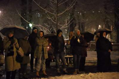 Przyszli uczcić pamięć zmarłego 17 lat temu Jana Pawła II - zdjęcie 10