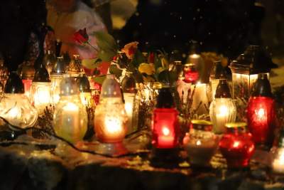 Przyszli uczcić pamięć zmarłego 17 lat temu Jana Pawła II - zdjęcie 4