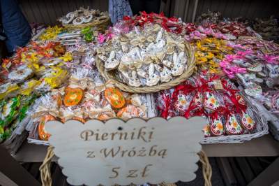 Drzewko emausowe i inne wielkanocne tradycje na Rynku, fot. Jan Graczyński - zdjęcie 20