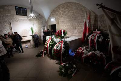 Wawel: obchody 12. rocznicy katastrofy w Smoleńsku (fot. Jan Graczyński) - zdjęcie 16