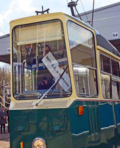 Zabytkowy "kanciak" z Poznania wyjedzie na krakowskie tory - zdjęcie 24