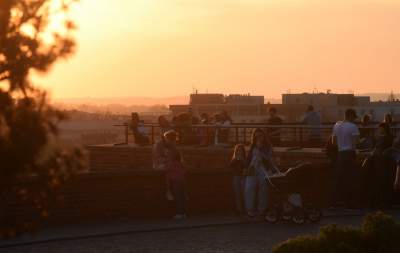 Wiosna i plażowanie na bulwarach, tak było jeszcze w czwartek... - zdjęcie 28