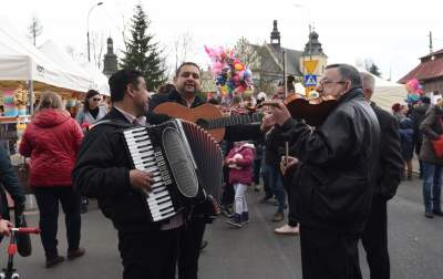 Emaus wolny od tandety? To się chyba nie mogło udać... - zdjęcie 25