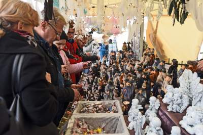 Emaus wolny od tandety? To się chyba nie mogło udać... - zdjęcie 15