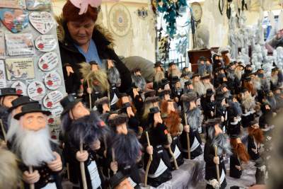 Emaus wolny od tandety? To się chyba nie mogło udać... - zdjęcie 9