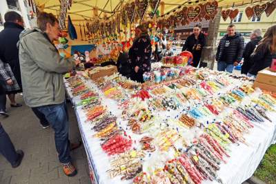 Emaus wolny od tandety? To się chyba nie mogło udać... - zdjęcie 17