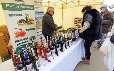 Emaus wolny od tandety? To się chyba nie mogło udać... - zdjęcie 16