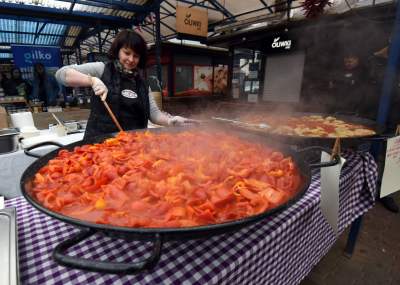 Stary Kleparz opanowala zupa (i nie tylko) dla Ukrainy. Inicjatywa działa dalej - zdjęcie 16