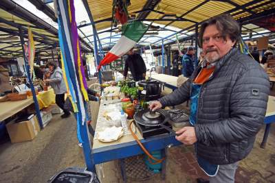 Stary Kleparz opanowala zupa (i nie tylko) dla Ukrainy. Inicjatywa działa dalej - zdjęcie 4