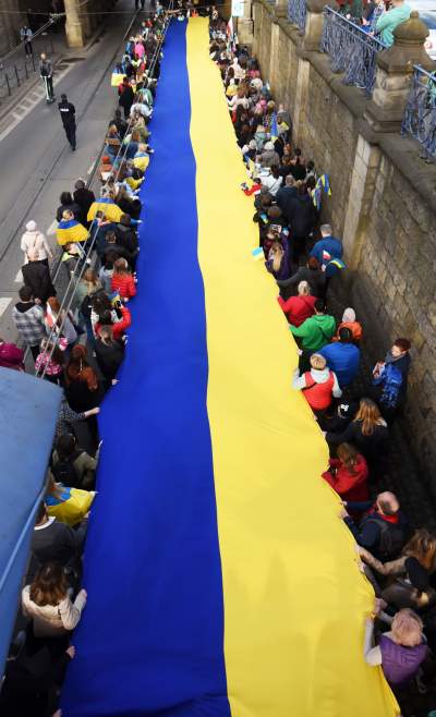 Marsz solidarności z walczącą Ukrainą. Dwa miesiące temu Rosja rozpoczęła inwazję - zdjęcie 24