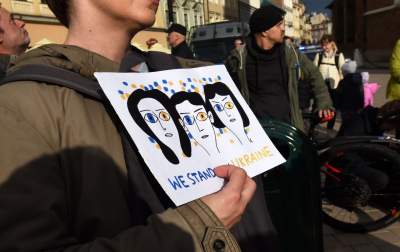 Marsz solidarności z walczącą Ukrainą. Dwa miesiące temu Rosja rozpoczęła inwazję - zdjęcie 6