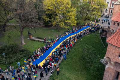 Marsz solidarności z walczącą Ukrainą. Dwa miesiące temu Rosja rozpoczęła inwazję - zdjęcie 18