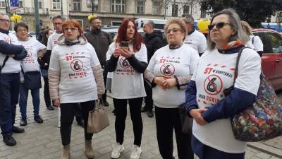 Protest przeciwko budowie S7 przed krakowskim magistratem, fot. Marek Lasyk - zdjęcie 8