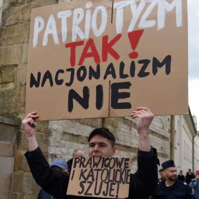 Defilada klas mundurowych "na cześć kuratorki Barbary Nowak" - zdjęcie 20