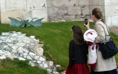 Smoczy Ogród na Wawelu, a w nim wystawa rzeźb Bronisława Chromego - zdjęcie 14