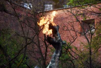 Miał być fontanną. 50 lat temu powstał słynny pomnik Smoka Wawelskiego - zdjęcie 5