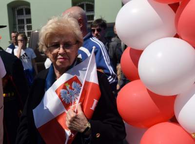 Świętowanie Dnia Flagi w Krakowie: ogórki, rolki i tłum turystów - zdjęcie 9