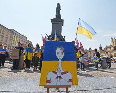 Protestują każdego dnia wojny. W samo południe na Rynku - zdjęcie 1