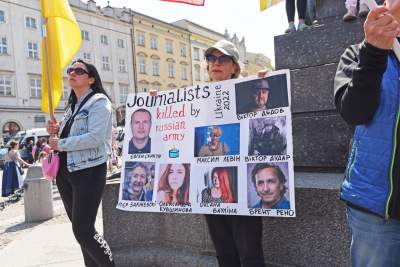Protestują każdego dnia wojny. W samo południe na Rynku - zdjęcie 14