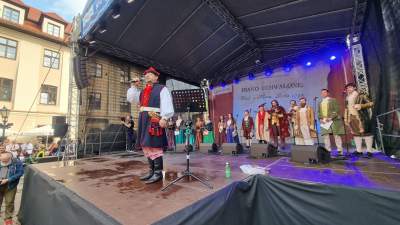 Znów tłum na Małym Rynku. Najsympatyczniejsze świętowanie - zdjęcie 3