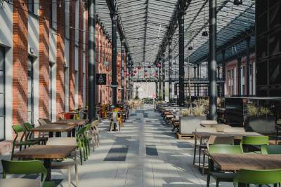 Chwalą się, że to największy zadaszony ogródek knajpiany w Krakowie - zdjęcie 12