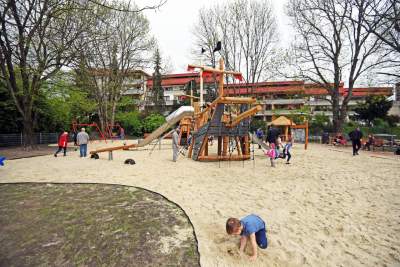 Młynówka Królewska – najdłuższy park w Polsce! Ahoj przygodo na nowym placu zabaw - zdjęcie 3