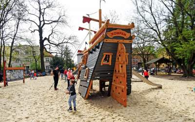 Młynówka Królewska – najdłuższy park w Polsce! Ahoj przygodo na nowym placu zabaw - zdjęcie 6
