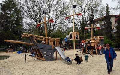Młynówka Królewska – najdłuższy park w Polsce! Ahoj przygodo na nowym placu zabaw - zdjęcie 1