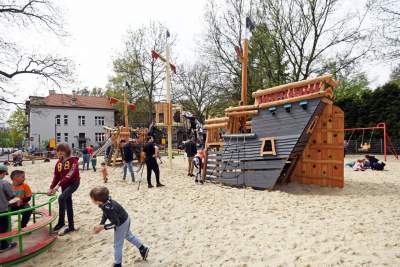 Młynówka Królewska – najdłuższy park w Polsce! Ahoj przygodo na nowym placu zabaw - zdjęcie 5