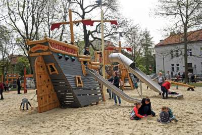 Młynówka Królewska – najdłuższy park w Polsce! Ahoj przygodo na nowym placu zabaw - zdjęcie 7