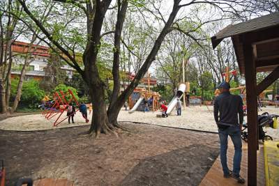 Młynówka Królewska – najdłuższy park w Polsce! Ahoj przygodo na nowym placu zabaw - zdjęcie 12
