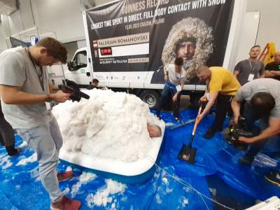 Bicie rekordu Guinnessa w długości przebywania w śniegu - zdjęcie 4