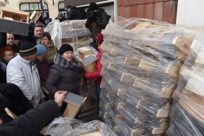 Szturm na magistrat. Każdy chciał to dostać - zdjęcie 8