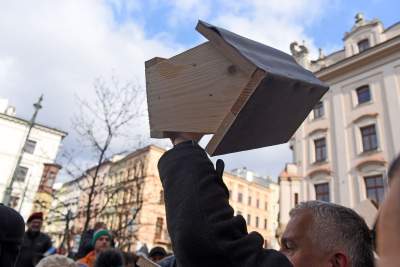 Szturm na magistrat. Każdy chciał to dostać - zdjęcie 9