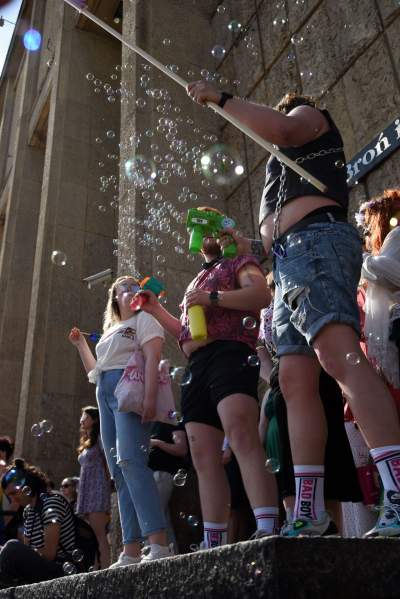 Radosny Marsz Równości w Krakowie: tu jest normalna Polska - zdjęcie 15