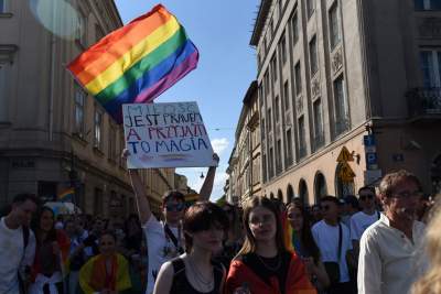 Radosny Marsz Równości w Krakowie: tu jest normalna Polska - zdjęcie 29