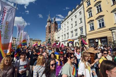Radosny Marsz Równości w Krakowie: tu jest normalna Polska - zdjęcie 45