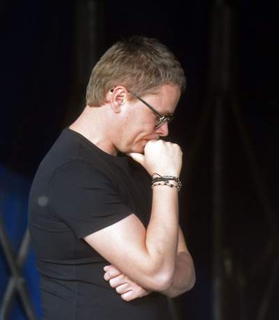 Ostatnie pożegnanie Wisły z Ekstraklasą: czarny dym, kibice na boisku - zdjęcie 34