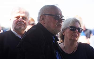 Artyści, przyjaciele, bliscy pożegnali Jerzego Trelę. Spoczął w rodzinnych Leńczach - zdjęcie 15