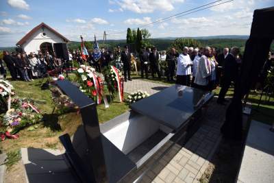 Artyści, przyjaciele, bliscy pożegnali Jerzego Trelę. Spoczął w rodzinnych Leńczach - zdjęcie 24