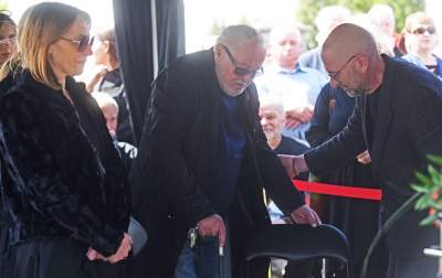 Artyści, przyjaciele, bliscy pożegnali Jerzego Trelę. Spoczął w rodzinnych Leńczach - zdjęcie 22