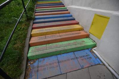 Kolorowe schody znów do remontu. Przyciągały tysiące turystów - zdjęcie 8