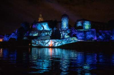 Tak Netflix wykorzystał Wawel do akcji promocyjnej. Nocny pokaz - zdjęcie 7