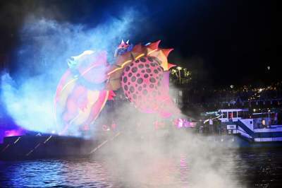 Pofrunął nawet pomnik Smoka Wawelskiego. Wielki pokaz nad Wisłą - zdjęcie 42