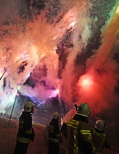 Pofrunął nawet pomnik Smoka Wawelskiego. Wielki pokaz nad Wisłą - zdjęcie 75