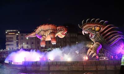 Pofrunął nawet pomnik Smoka Wawelskiego. Wielki pokaz nad Wisłą - zdjęcie 40